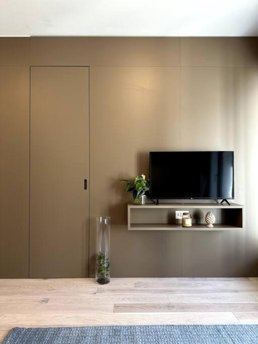 Live - Via A Riva Appartement