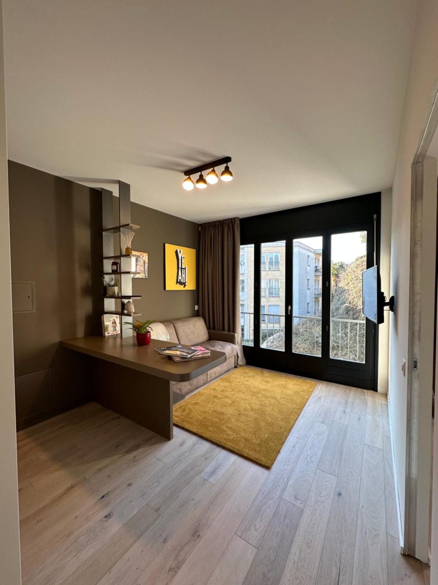 Live - Via A Riva Appartement